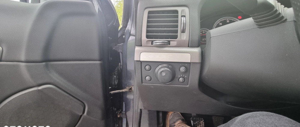 Opel Vectra cena 12900 przebieg: 250000, rok produkcji 2007 z Sianów małe 704